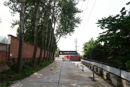 城南康成花园2室2厅1卫98m2简单装修